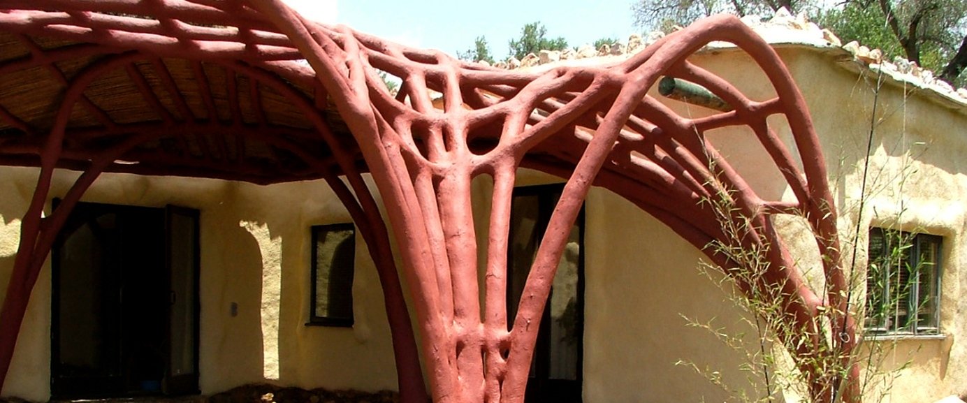 Estructuras con cañas y bambú
